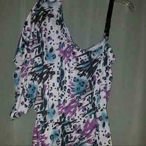 Funky patterned asymmetrical blouse. Sz 3X NWOT